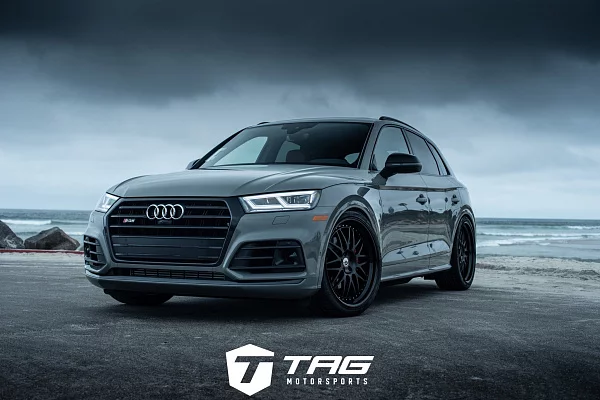 Фото дисков HRE 540C Черный сатин на Audi Q5 (FY)