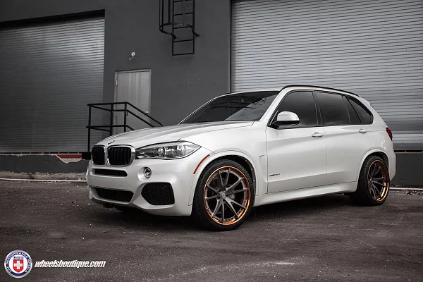 Фото дисков HRE S104 Сатиновый темный лак на BMW X5/X5 M (F15/F85)