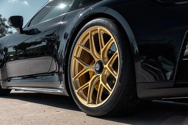 Фото дисков HRE R161 Lightweight Сатиновое золото на Porsche 911 VIII