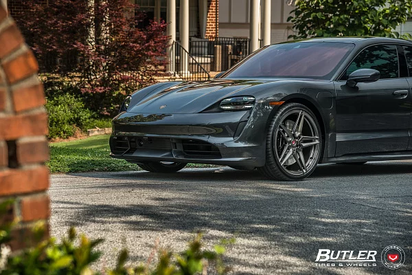 Фото дисков Vossen EVO-1 Глянцевый темный лак на Porsche Taycan I
