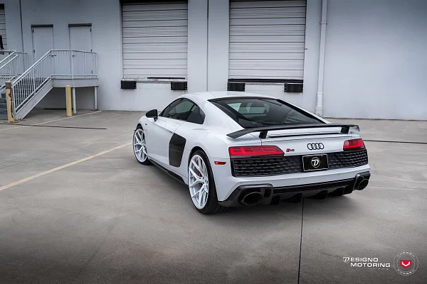 Фото дисков Vossen S21-01 Белый глянец на Audi R8 (4S)