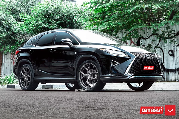 Фото дисков Vossen HF-5 Сатиновый графит на Lexus RX IV