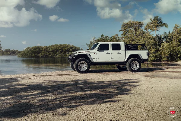 Фото дисков Vossen LCX-01 Глянцевый лак на Jeep Gladiator II (JT)