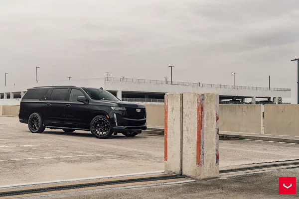 Фото дисков Vossen HFX-1 (6-Lug) Черный глянец на Cadillac Escalade V