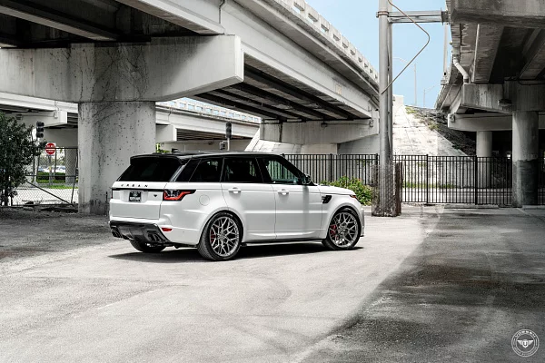 Фото дисков Vossen UV-1 Сатиновый темный лак на Range Rover Sport II