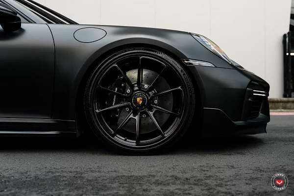 Фото дисков Vossen RS92 Черный глянец на Porsche 911 VIII