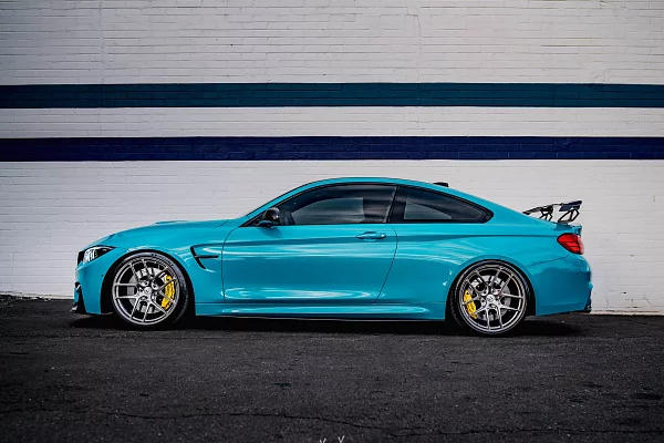 Фото дисков HRE R101 Lightweight Глянцевый темный лак на BMW 4/M4 (F32/F82)