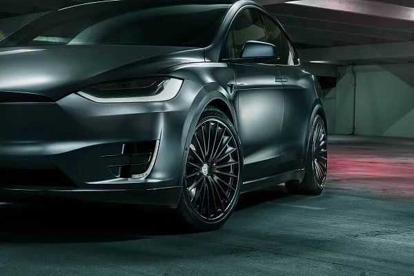 Фото дисков HRE S209H Черный сатин на Tesla Model X