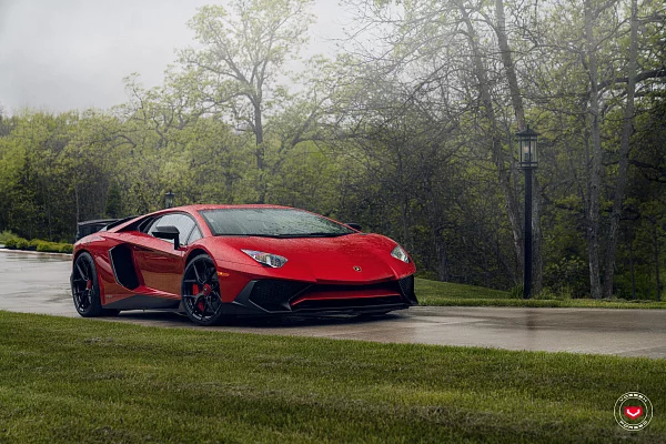 Фото дисков Vossen S21-01 Черный глянец на Lamborghini Aventador