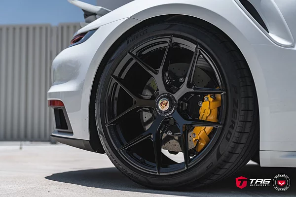 Фото дисков Vossen S21-01 Черный глянец на Porsche 911 VIII