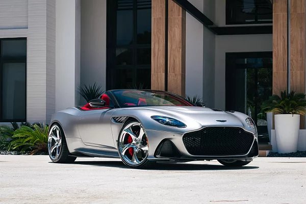 Фото дисков HRE 522M Полированный лак на Aston Martin DBS 3
