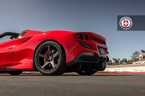 Фото дисков HRE 305 GTS Сатиновая бронза на Ferrari F8