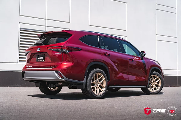 Фото дисков Vossen EVO-4 Сатиновая шампань на Toyota Highlander U70