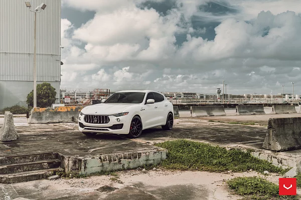 Фото дисков Vossen HFX-2 (5-Lug) Черный сатин на Maserati Levante