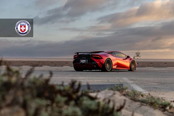 Фото дисков HRE 501M Черный сатин на Lamborghini Huracan