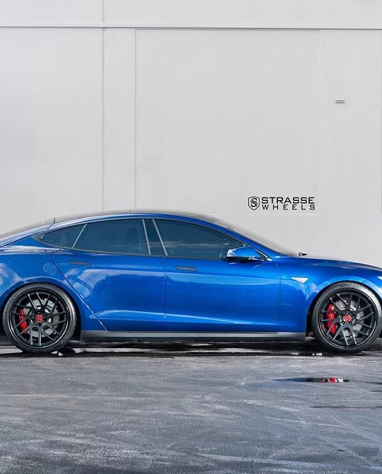 Фото дисков SM7T Deep Concave Черный матовый на Tesla Model S