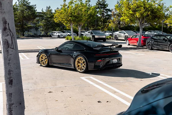 Фото дисков HRE R161 Lightweight Сатиновое золото на Porsche 911 VIII