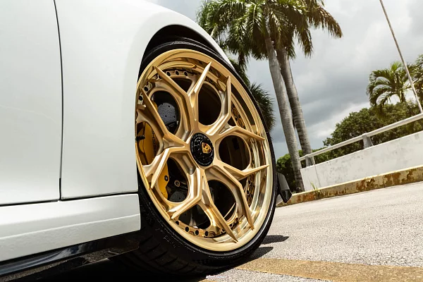 Фото дисков HRE S111SC Сатиновое золото на Porsche 911 VIII