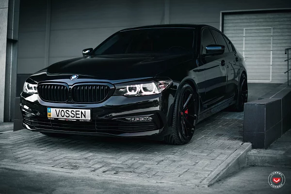 Фото дисков Vossen CG-203 Черный глянец на BMW 5/M5 (G30/F90)