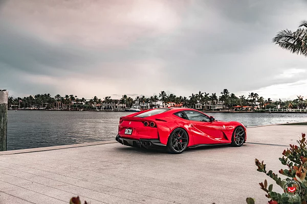 Фото дисков Vossen EVO-4 Черный глянец на Ferrari 812