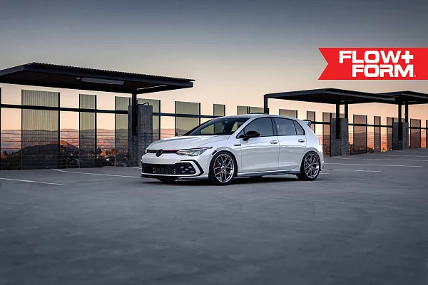 Фото дисков HRE FF21 Серебро на Volkswagen Golf VIII