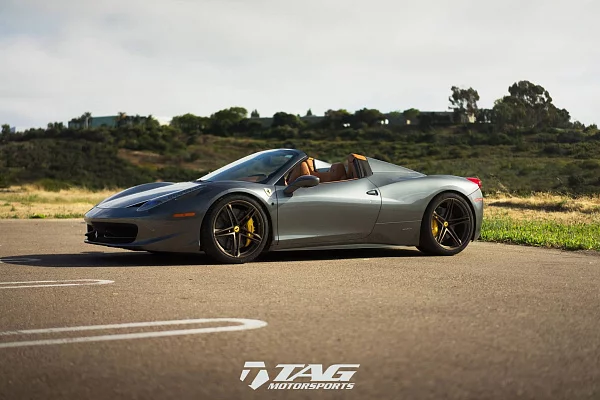 Фото дисков HRE P207 Черный сатин на Ferrari 458