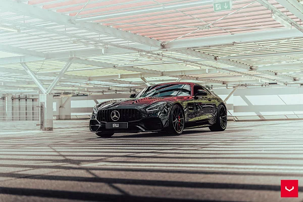 Фото дисков Vossen M-X2 Черный глянец на Mercedes-Benz AMG GT I