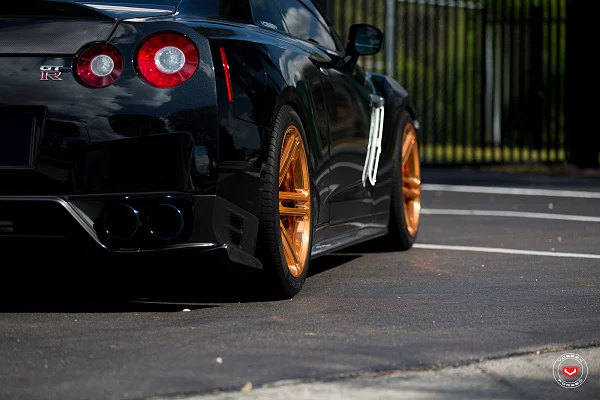 Фото дисков Vossen CG-202 Глянцевая медь на Nissan GT-R