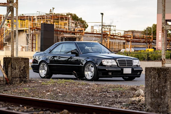 Фото дисков HRE 544 Глянцевый лак на Mercedes-Benz E-Class (W124)