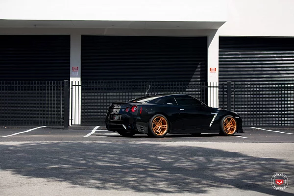 Фото дисков Vossen CG-202 Глянцевая медь на Nissan GT-R
