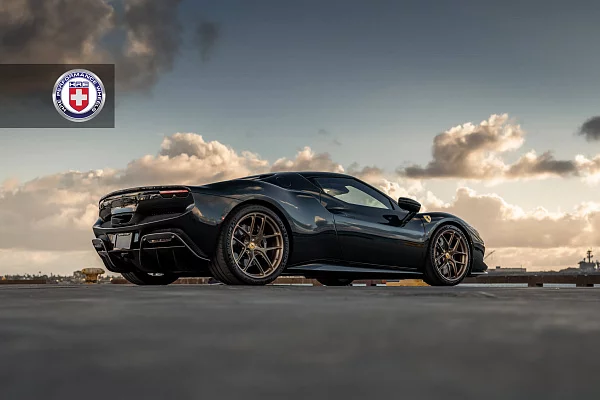 Фото дисков HRE R101 Lightweight Глянцевое темное золото на Ferrari 296