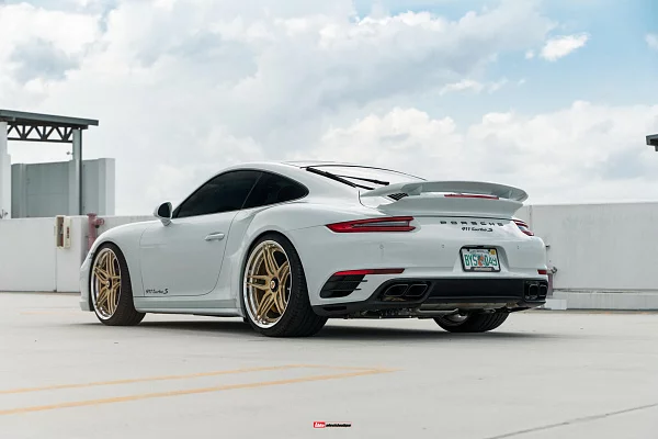 Фото дисков HRE S107SC Сатиновое золото на Porsche 911 VIII
