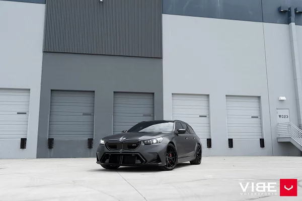 Фото дисков Vossen HF-5 Черный глянец на BMW 5/M5 (G60/G90)
