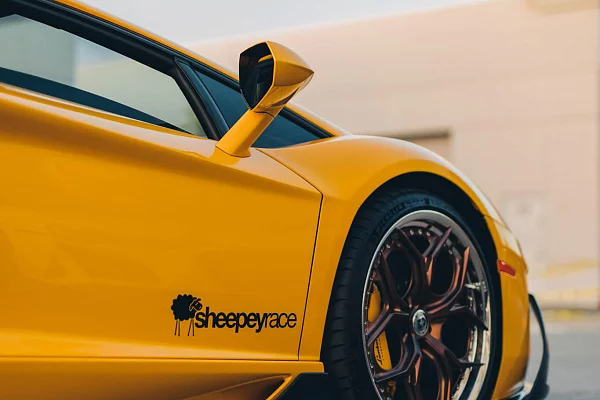 Фото дисков HRE S111SC Сатиновая темная медь на Lamborghini Aventador