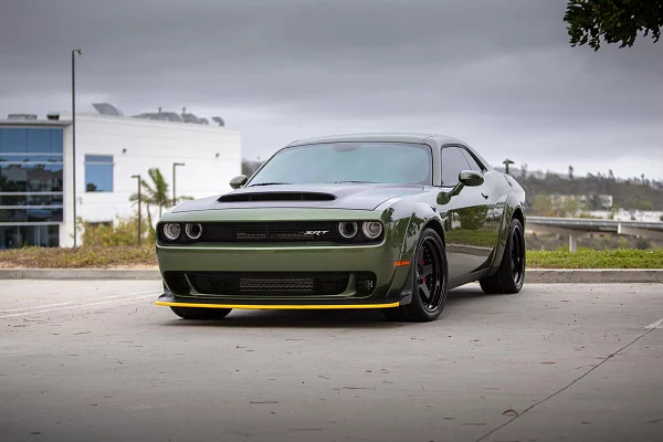 Фото дисков HRE C105 Черный сатин на Dodge Challenger III
