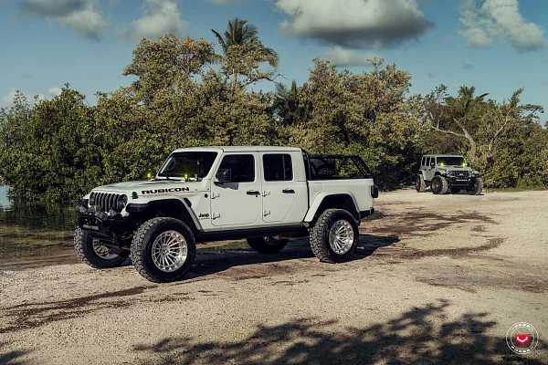 Фото дисков Vossen LCX-01 Глянцевый лак на Jeep Gladiator II (JT)