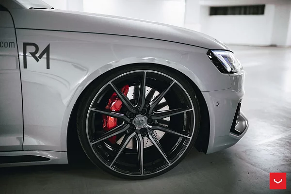 Фото дисков Vossen HF-3 Глянцевый темный лак на Audi A/S/RS 4 (B9)