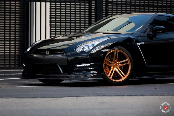 Фото дисков Vossen CG-202 Глянцевая медь на Nissan GT-R