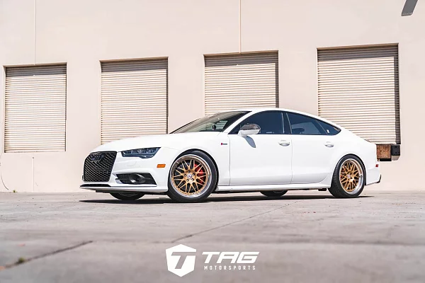 Фото дисков HRE 540C Глянцевое золото на Audi A/RS 7 (4G)