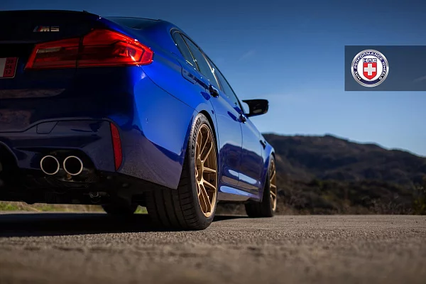 Фото дисков HRE RC104 Сатиновое золото на BMW 5/M5 (G30/F90)