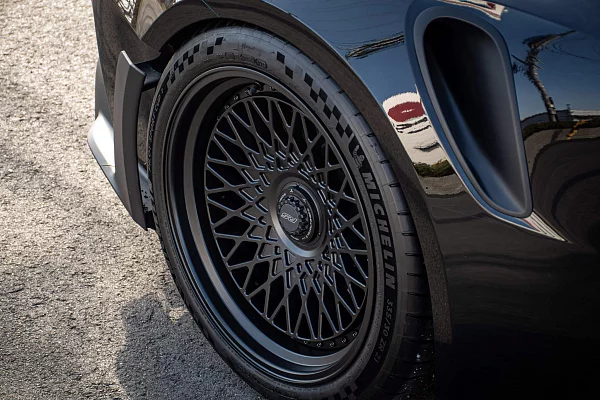 Фото дисков HRE 501 GTM Черный сатин на Porsche 911 VIII