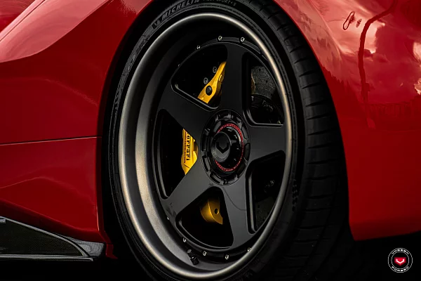 Фото дисков Vossen GEN-01 (3-Piece) Черный сатин на Ferrari 488