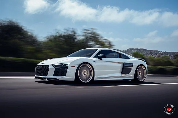 Фото дисков Vossen VPS-4 Глянцевая шампань на Audi R8 (4S)