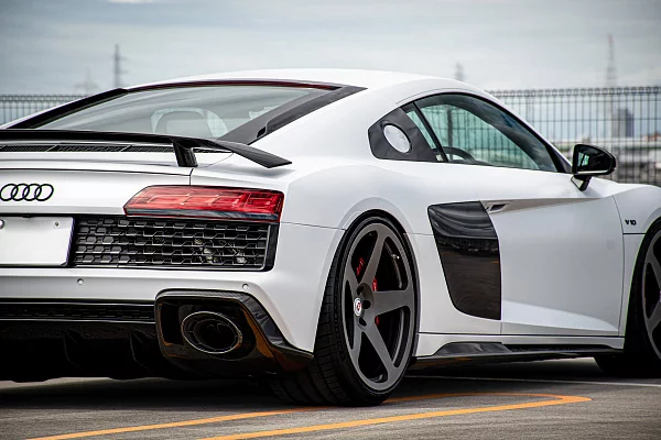 Фото дисков HRE 305M Сатиновый графит на Audi R8 (4S)
