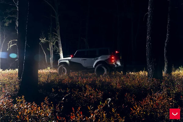Фото дисков Vossen HFX-1 (6-Lug) Черный сатин на Ford Bronco
