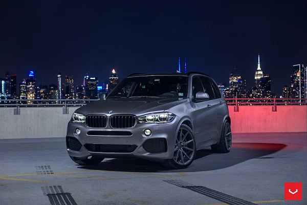 Фото дисков Vossen VFS-1 Сатиновый графит на BMW X5/X5 M (F15/F85)