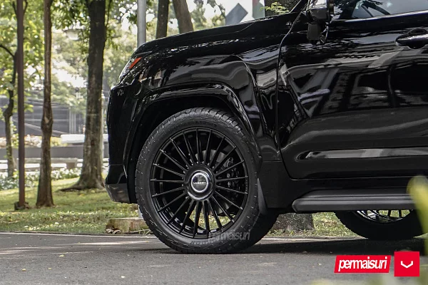 Фото дисков Vossen HF-8 Черный глянец на Lexus LX IV