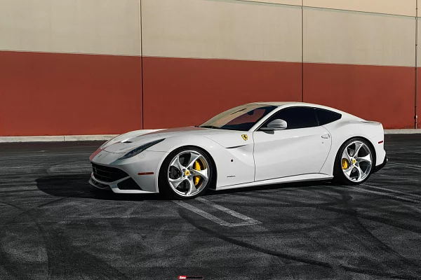 Фото дисков HRE 522M Глянцевый лак на Ferrari F12