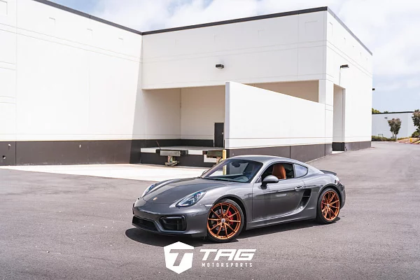 Фото дисков HRE P104SC Сатиновая медь на Porsche Cayman II