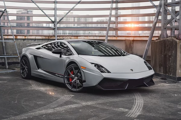 Фото дисков HRE P101 Сатиновый графит на Lamborghini Gallardo